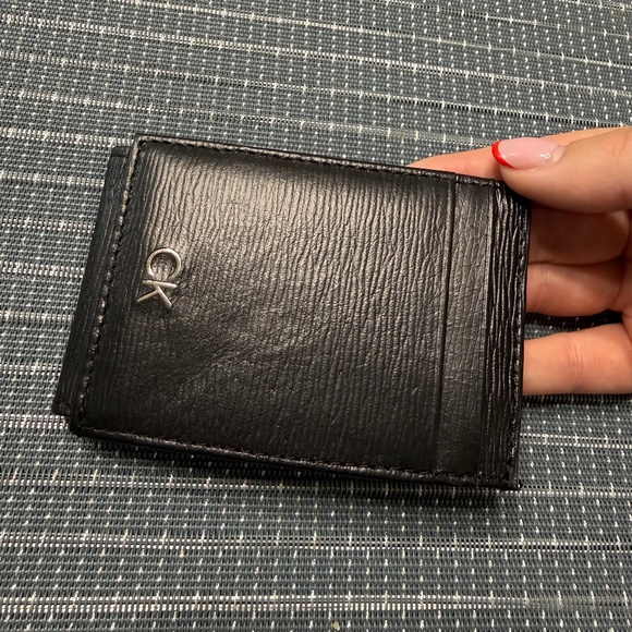 Calvin Klein Slim Wallet - Picture 1 of 5